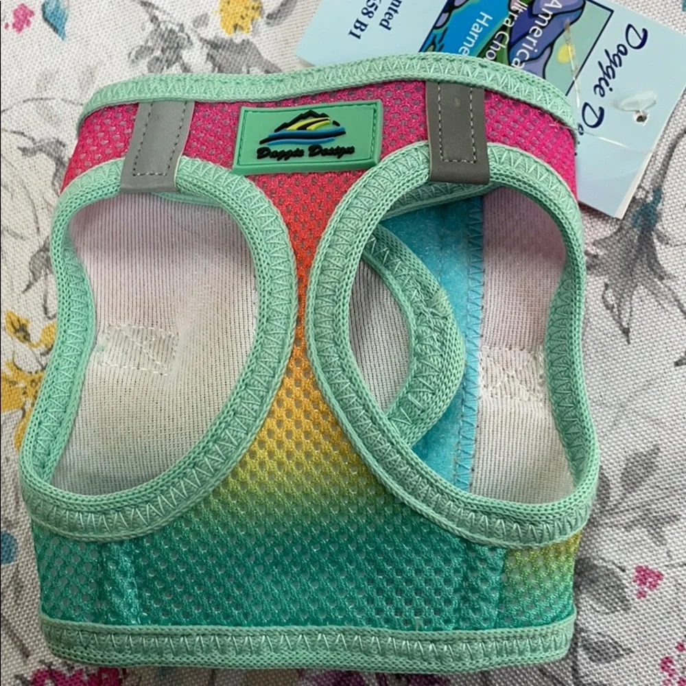 No-Choke Mesh Harness excellent gently used condition tags have been removed.